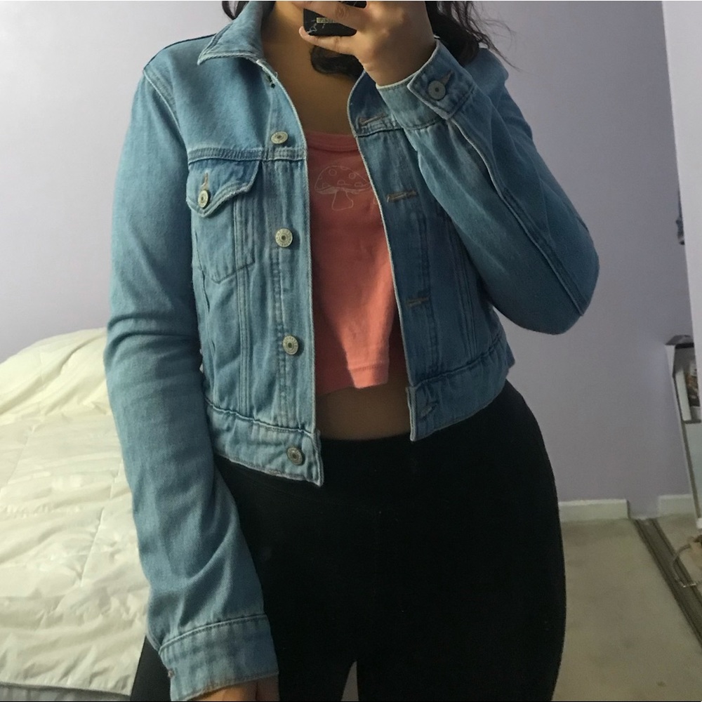 **SOLD** Cropped Pull&Bear Denim Jacket - Picture 3 of 6